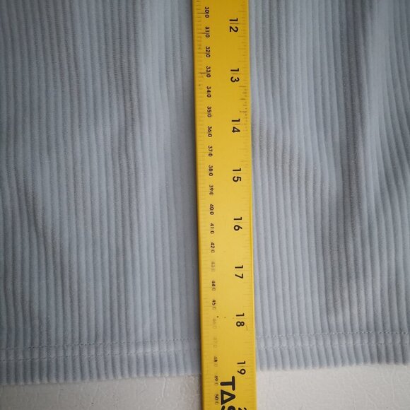 Champion Ladies Size Medium Light Blue Straight Fit Crop Hoodie - Picture 12 of 12